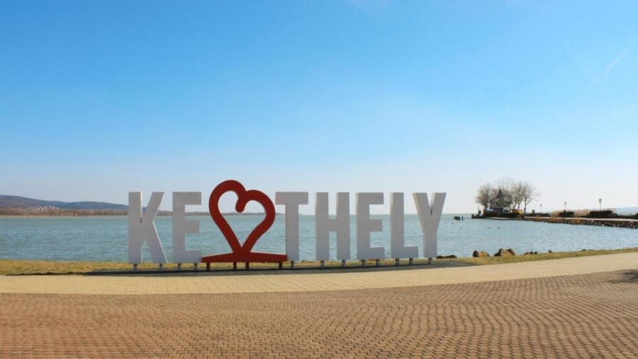 Luxury Apartments Keszthely Buitenkant foto